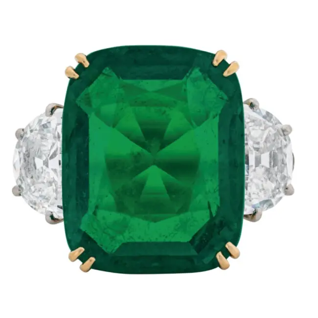 Chaumet emerald and diamond ring with a Colombian emerald