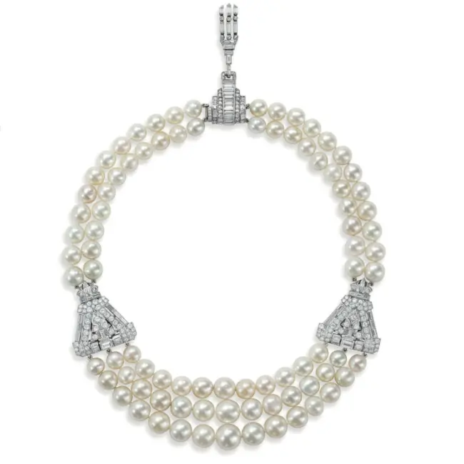 Natural pearl and diamond necklace