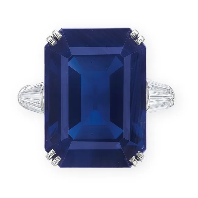 21.83 ct unheated sapphire from Kashmir of ‘royal blue’ colour mounted in ring sold at Christie’s in Hong Kong for ca. US$ 4.5 million in May 2023. Photo: Christie’s.