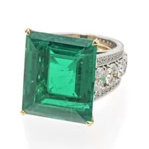 26.50ct Colombian emerald with a minor amount of oil in fissures mounted in a ring, sold for ca. US$ 1.2 million at Christie’s Geneva in May 2023.