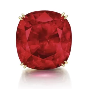 55.22 ct ‘Estrela de Fura’ ruby from Mozambique (unheated) mounted in a ring sold at Sotheby’s New York in June 2023 for US$ 34,804,500. Photo: Sotheby’s.