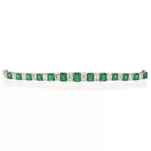 Emerald bracelet with 13 emeralds weighing a total of 25.80 ct, all of Colombian origin, with no indications of clarity modification. Fetched ca. US$ 1.4 million at Sotheby’s Hong Kong sale in October 2023.