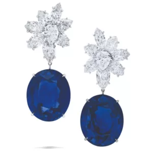 Harry Winston earrings with a pair of unheated Sri Lankan sapphires (52.08 ct and 51.26 ct). Sold at Christie’s Geneva in May 2023 for ca. US$ 2.8 million. Photo: Christie’s.